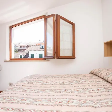 M291 - Marcelli, Comodo Bilocale Con Terrazzo Marcelli